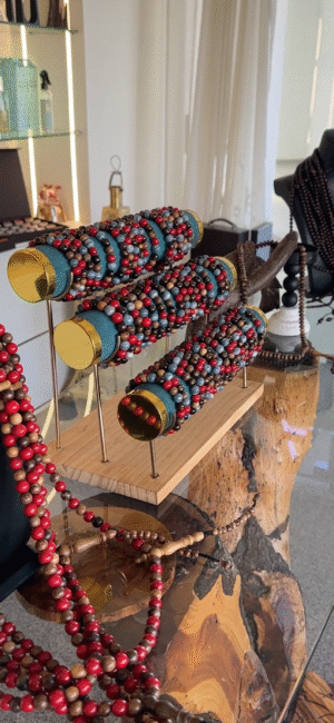 سوار العود و المرجان